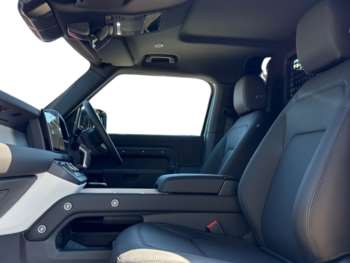 Used Land Rover Defender 90 2025 for sale - 75191120: Photo