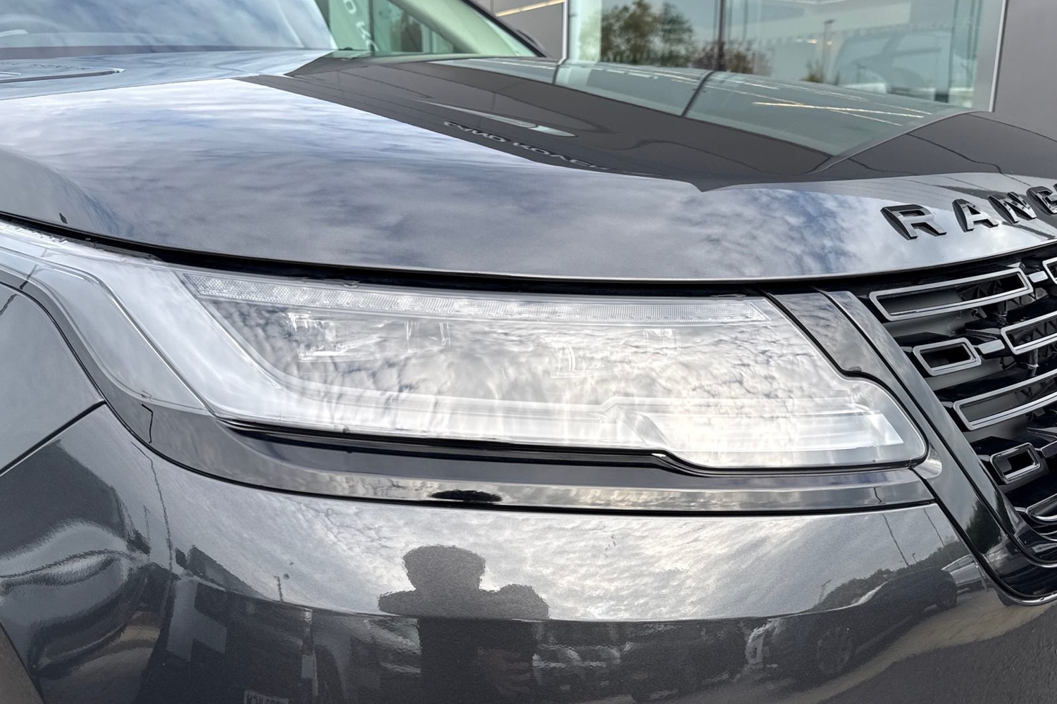 Used Land Rover Range Rover Velar 2025 for sale - 76128442: Photo 17