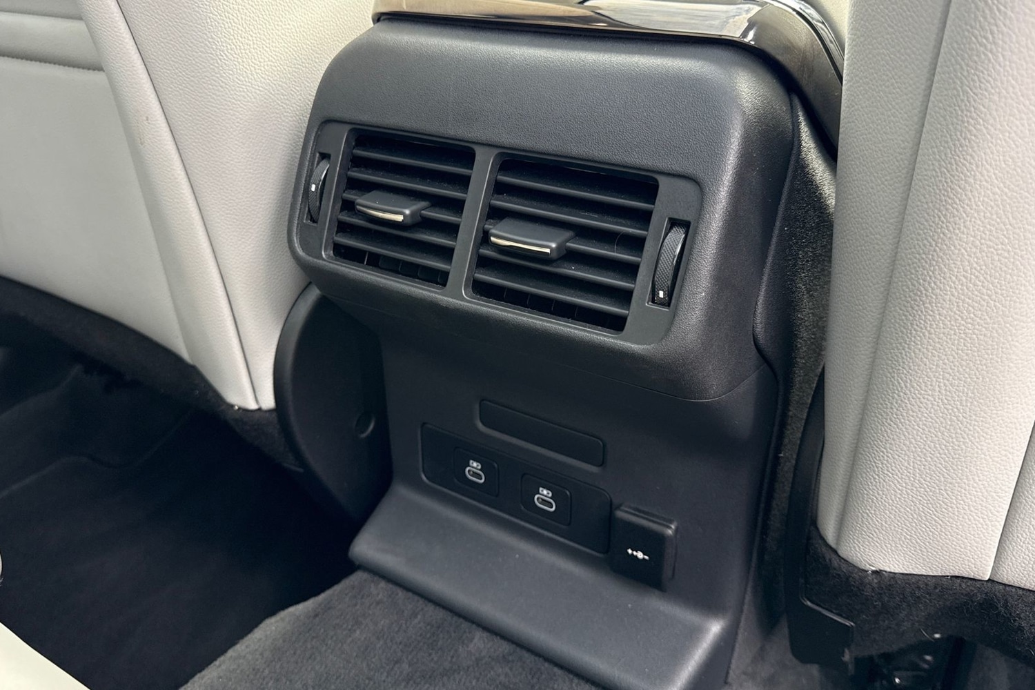 Used Land Rover Range Rover Velar 2025 for sale - 76128442: Photo 18