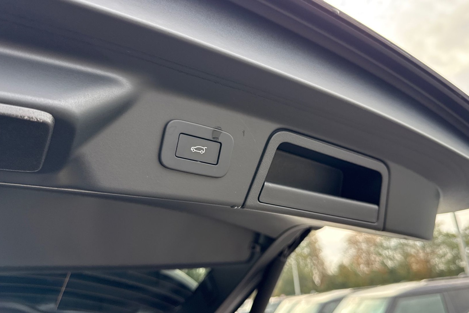 Used Land Rover Range Rover Velar 2025 for sale - 76128442: Photo 30