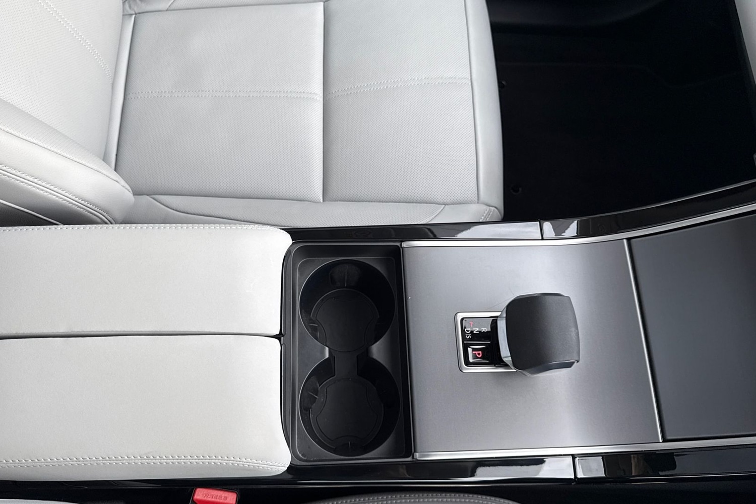 Used Land Rover Range Rover Velar 2025 for sale - 76128442: Photo 46