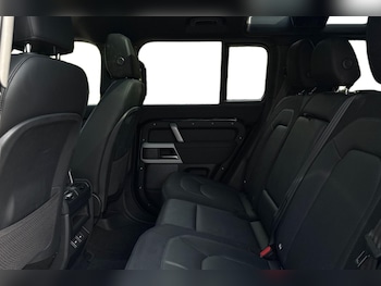Used Land Rover Defender 110 2023 for sale - 79355122: Photo