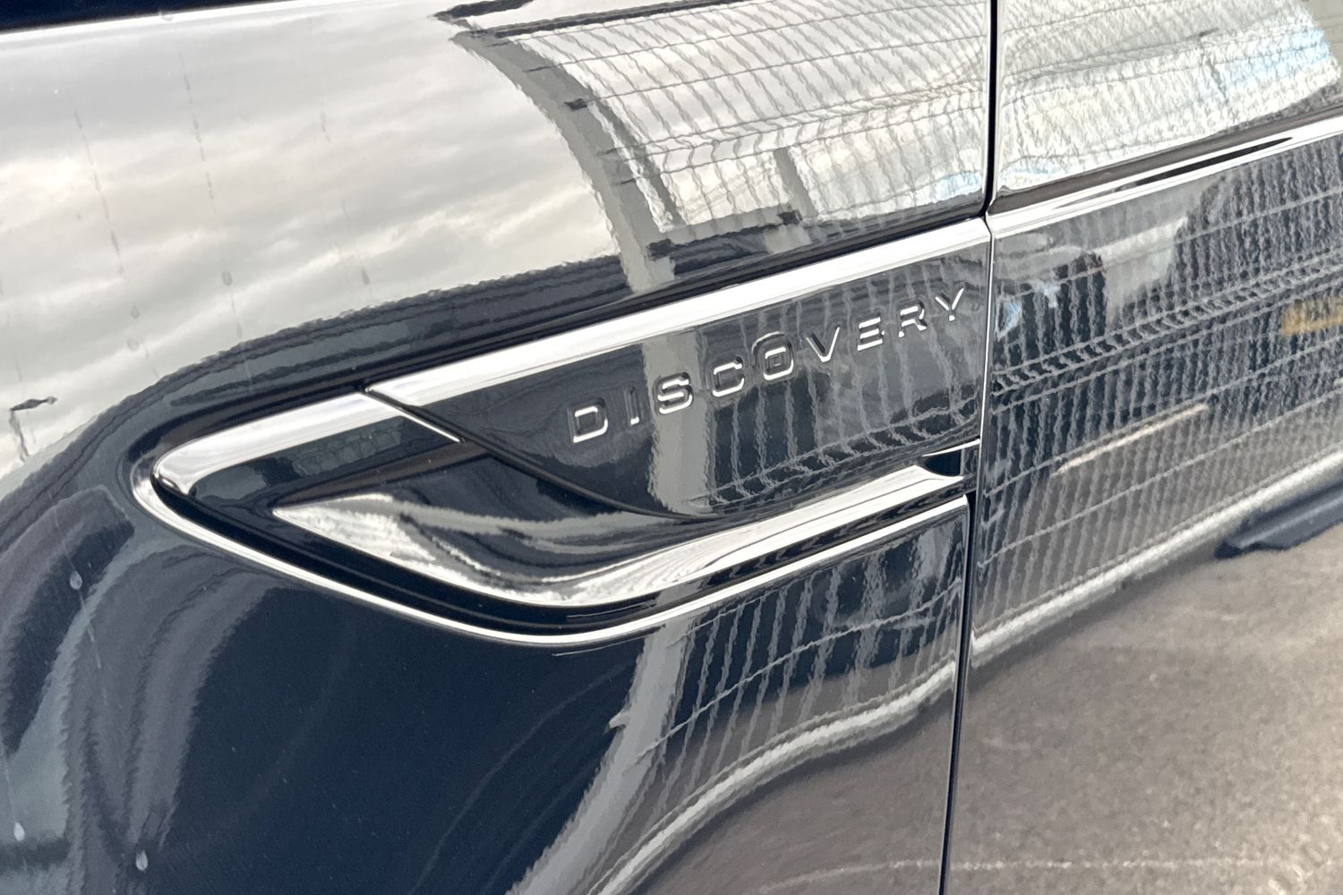 Used Land Rover Discovery 2025 for sale - 76330732: Photo 28