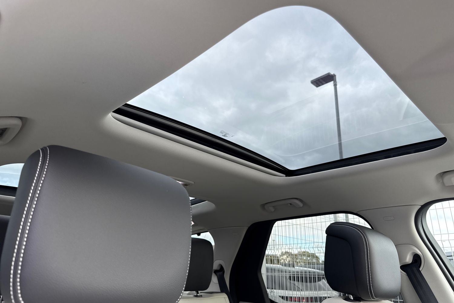 Used Land Rover Discovery 2025 for sale - 76330732: Photo 30