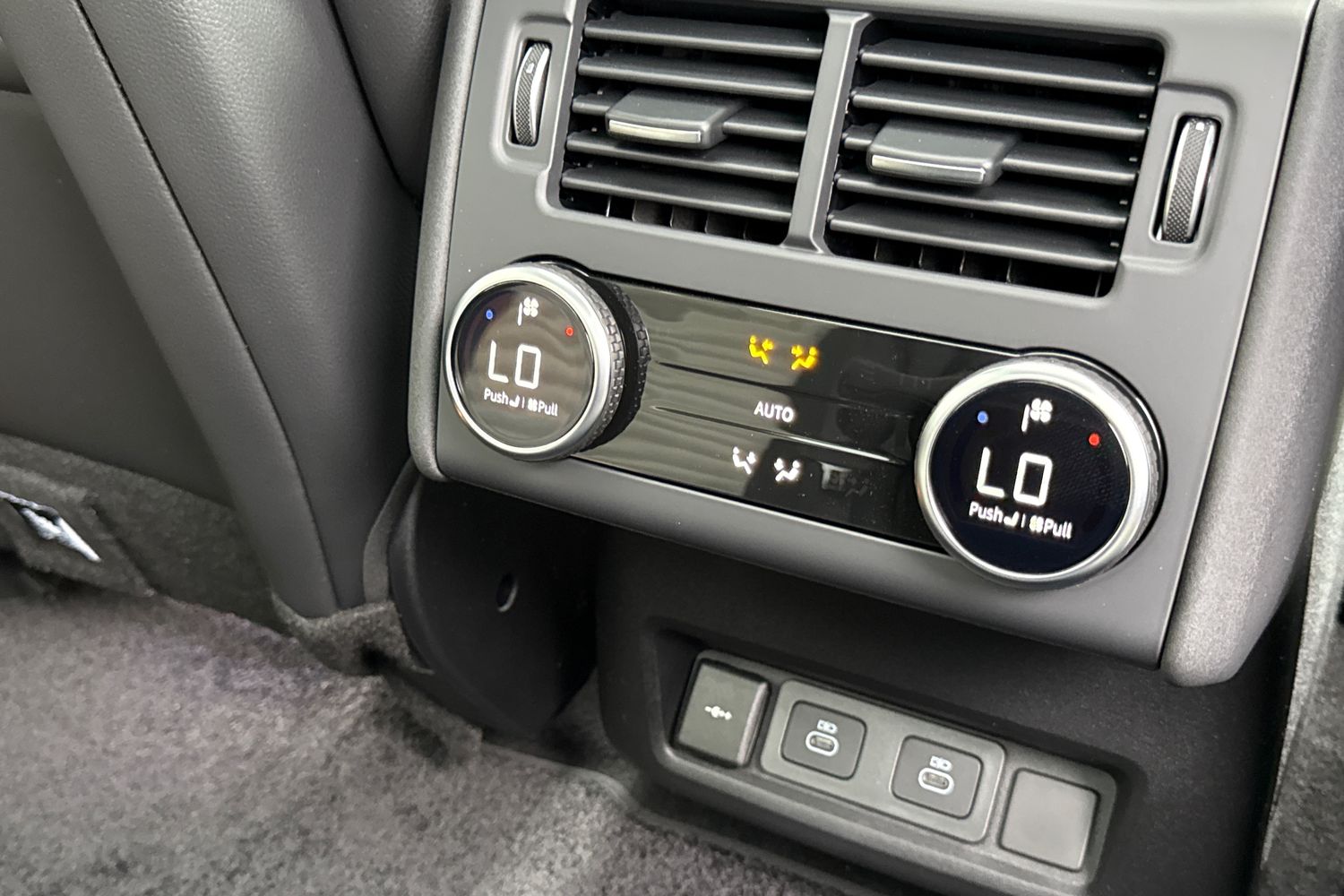 Used Land Rover Discovery 2025 for sale - 76330732: Photo 32