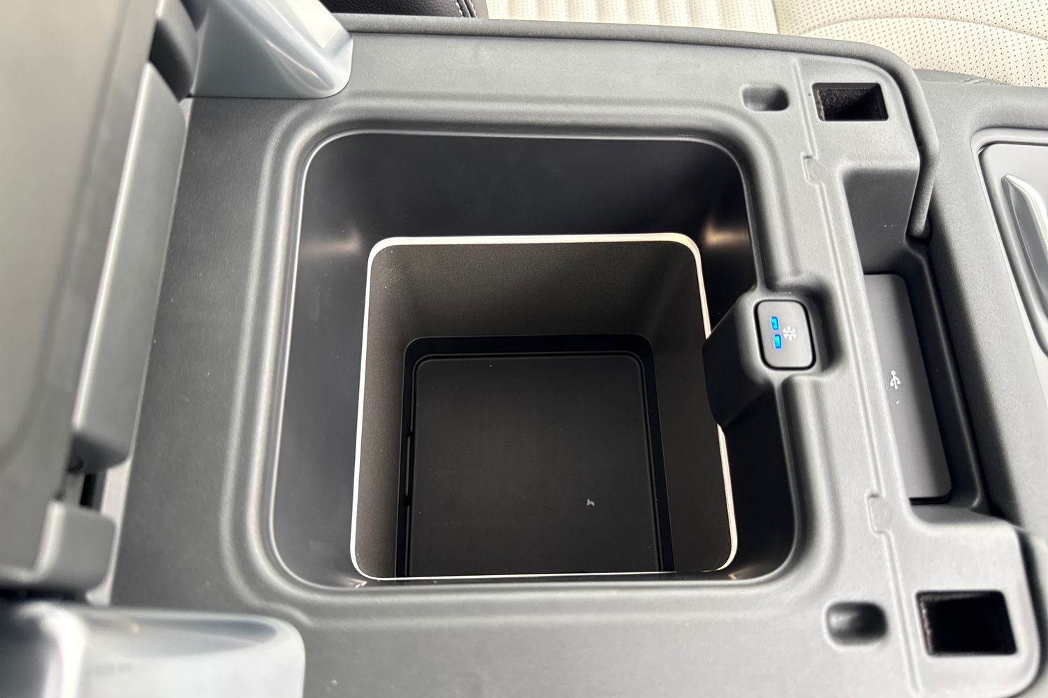 Used Land Rover Discovery 2025 for sale - 76330732: Photo 52