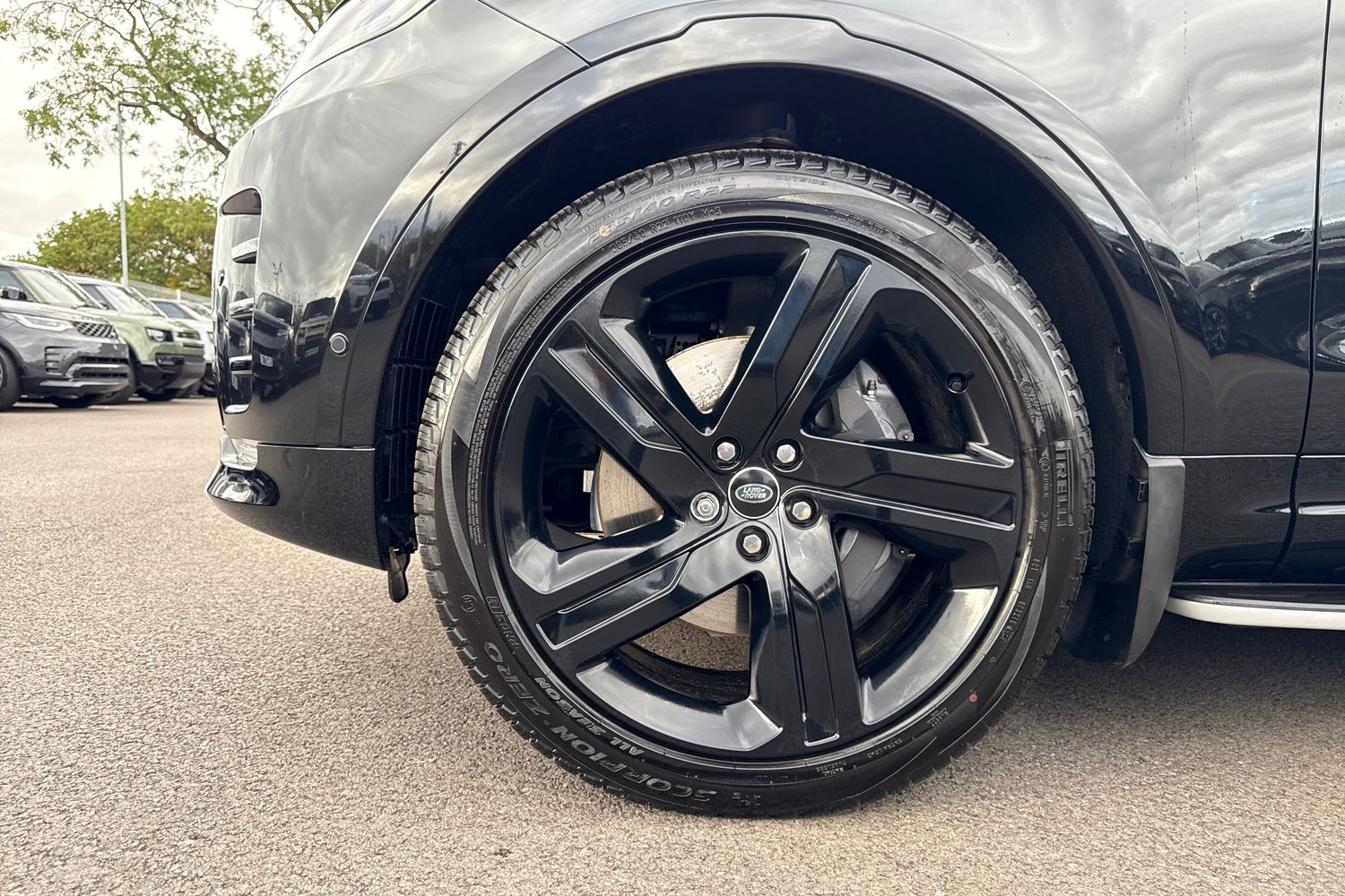 Used Land Rover Discovery 2025 for sale - 76330732: Photo 8