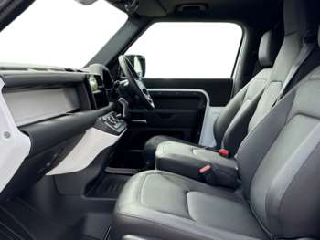 Used Land Rover Defender 90 2025 for sale - 74885998: Photo