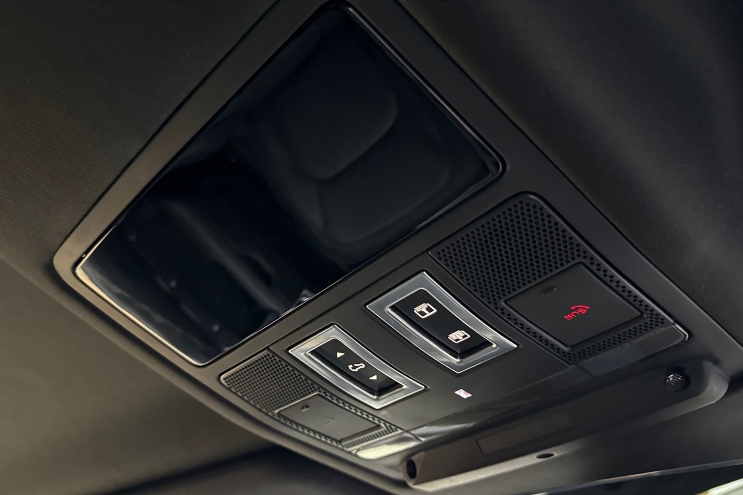 Used Land Rover Defender 90 2024 for sale - 76476080: Photo 24