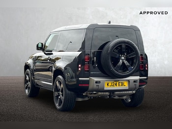 Used Land Rover Defender 90 2024 for sale - 76476080: Photo