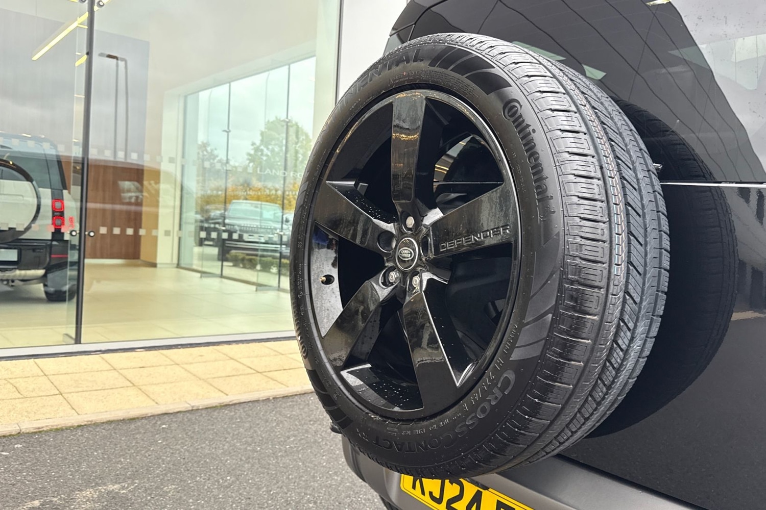 Used Land Rover Defender 90 2024 for sale - 76476080: Photo 30