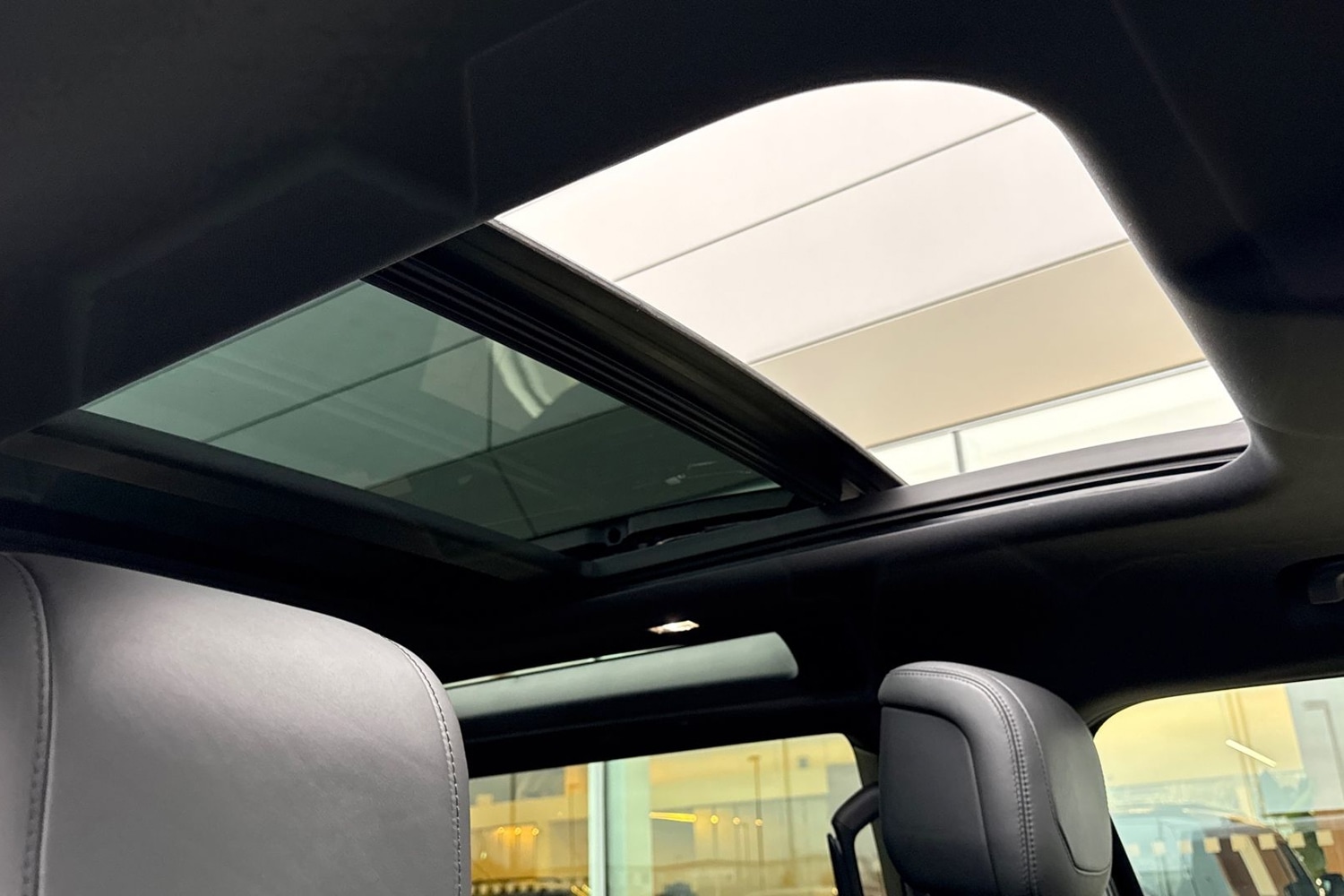 Used Land Rover Defender 90 2024 for sale - 76476080: Photo 31