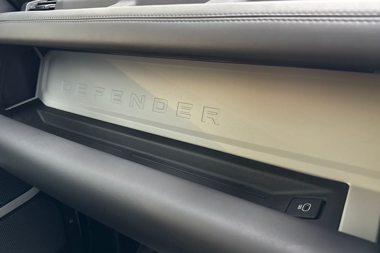 Used Land Rover Defender 90 2024 for sale - 76476080: Photo 39