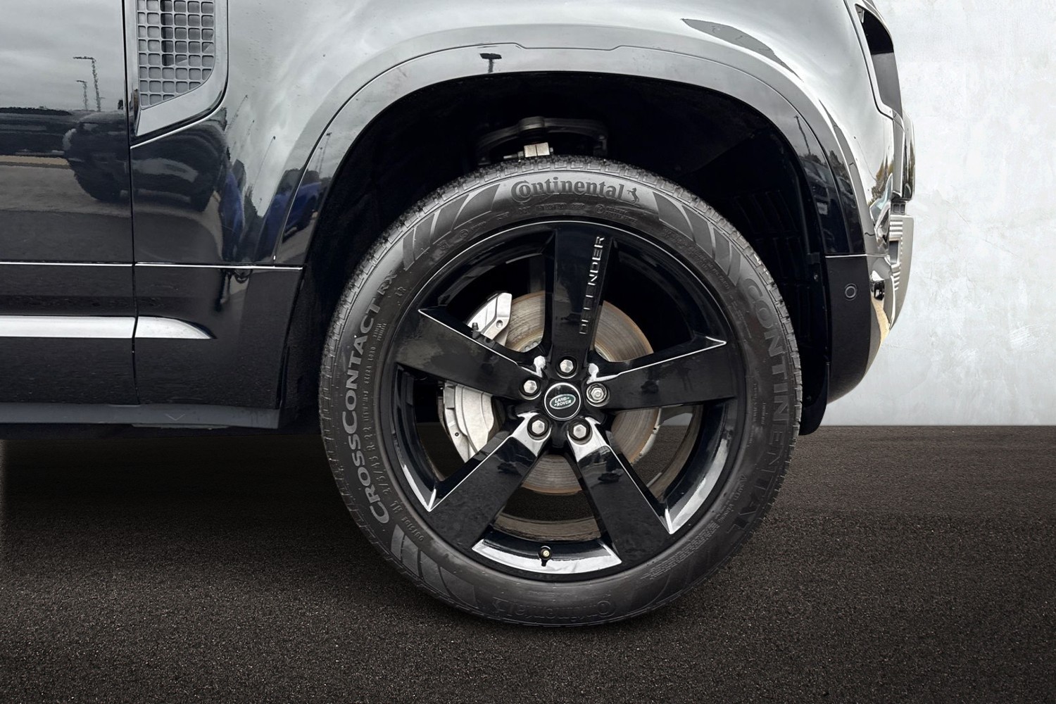 Used Land Rover Defender 90 2024 for sale - 76476080: Photo 9