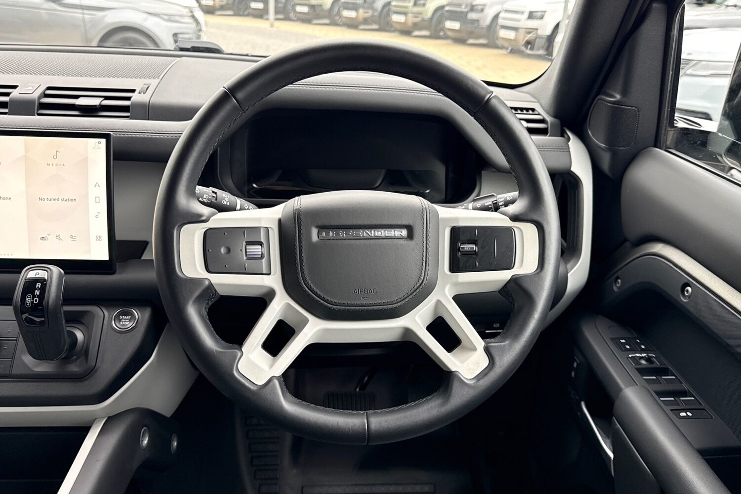 Used Land Rover Defender 110 2024 for sale - 76220199: Photo 16