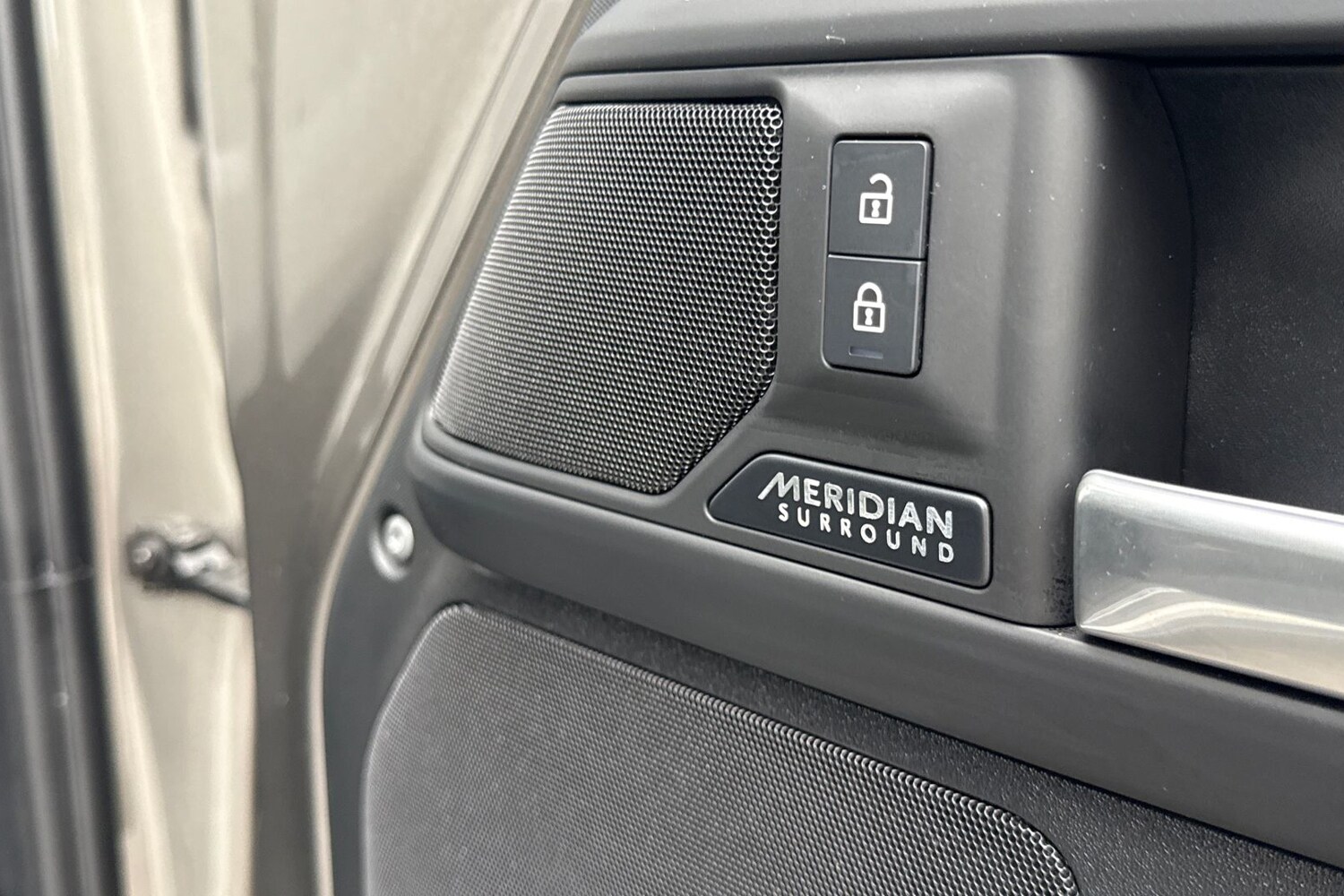 Used Land Rover Defender 110 2024 for sale - 76220199: Photo 25