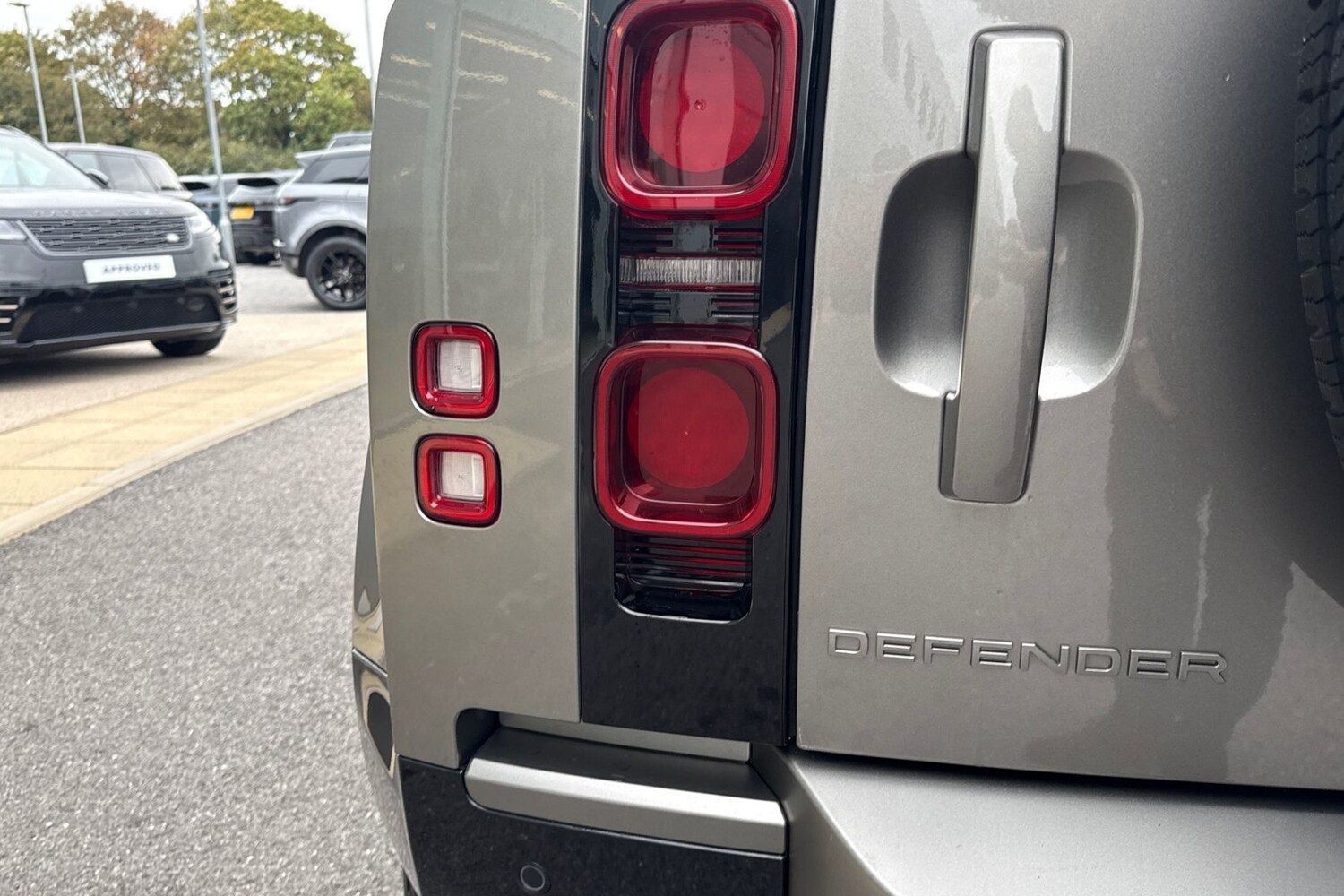 Used Land Rover Defender 110 2024 for sale - 76220199: Photo 27