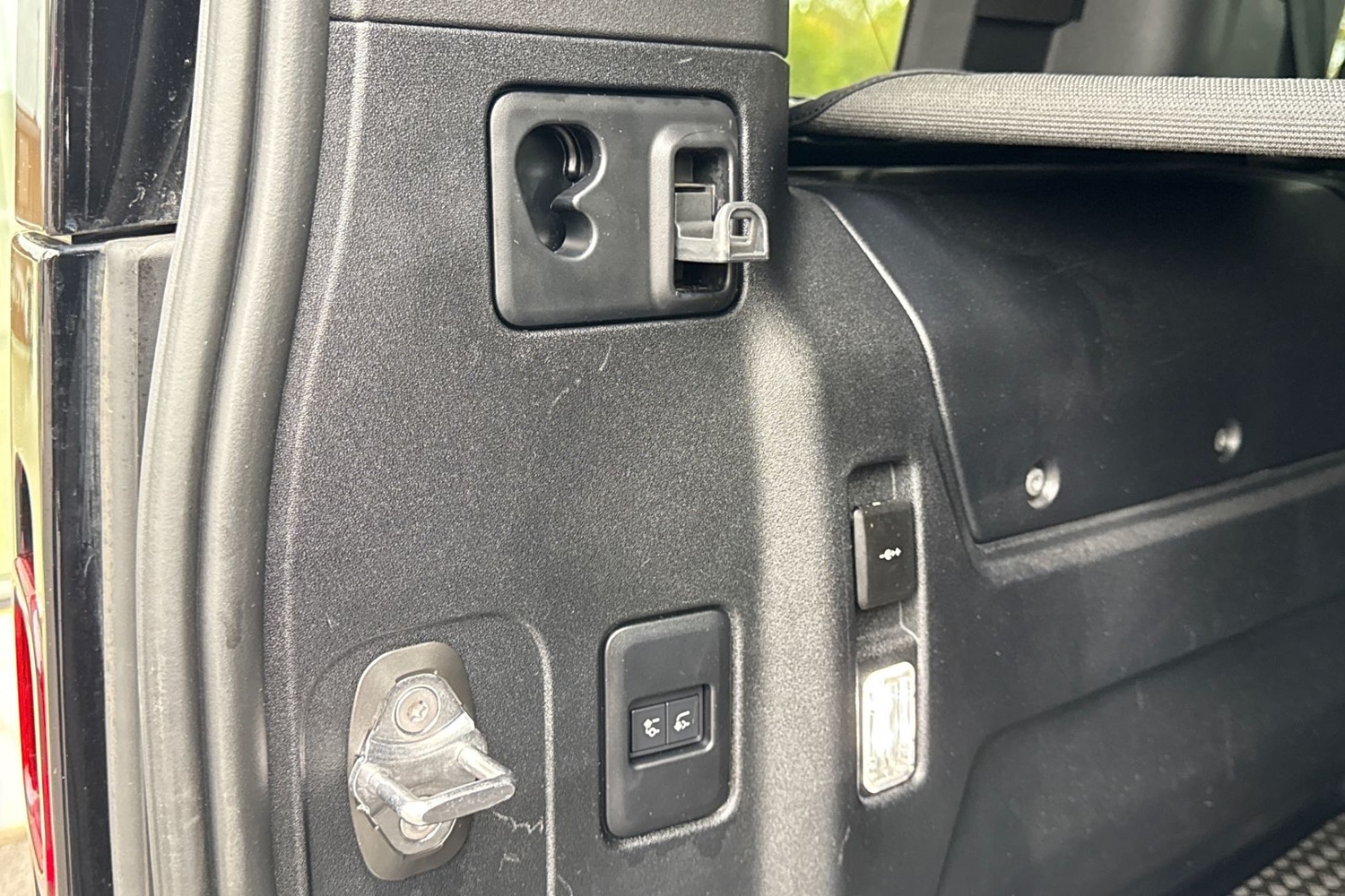 Used Land Rover Defender 110 2024 for sale - 76220199: Photo 28