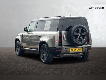Used Land Rover Defender 110 2024 for sale - 76220199: Photo 2