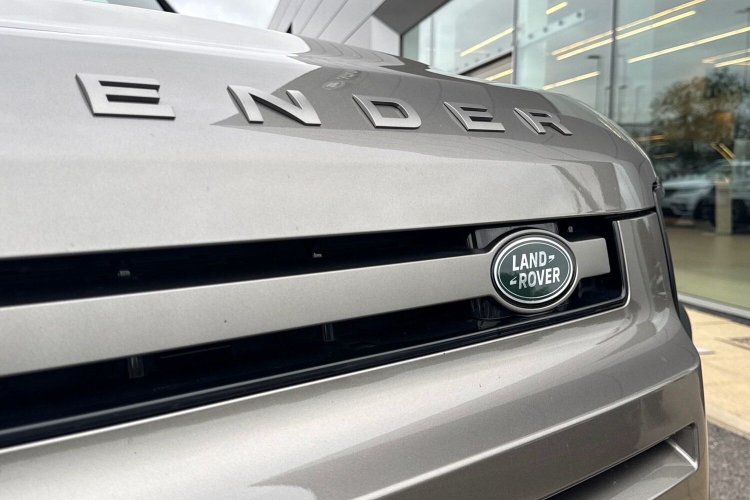 Used Land Rover Defender 110 2024 for sale - 76220199: Photo 31