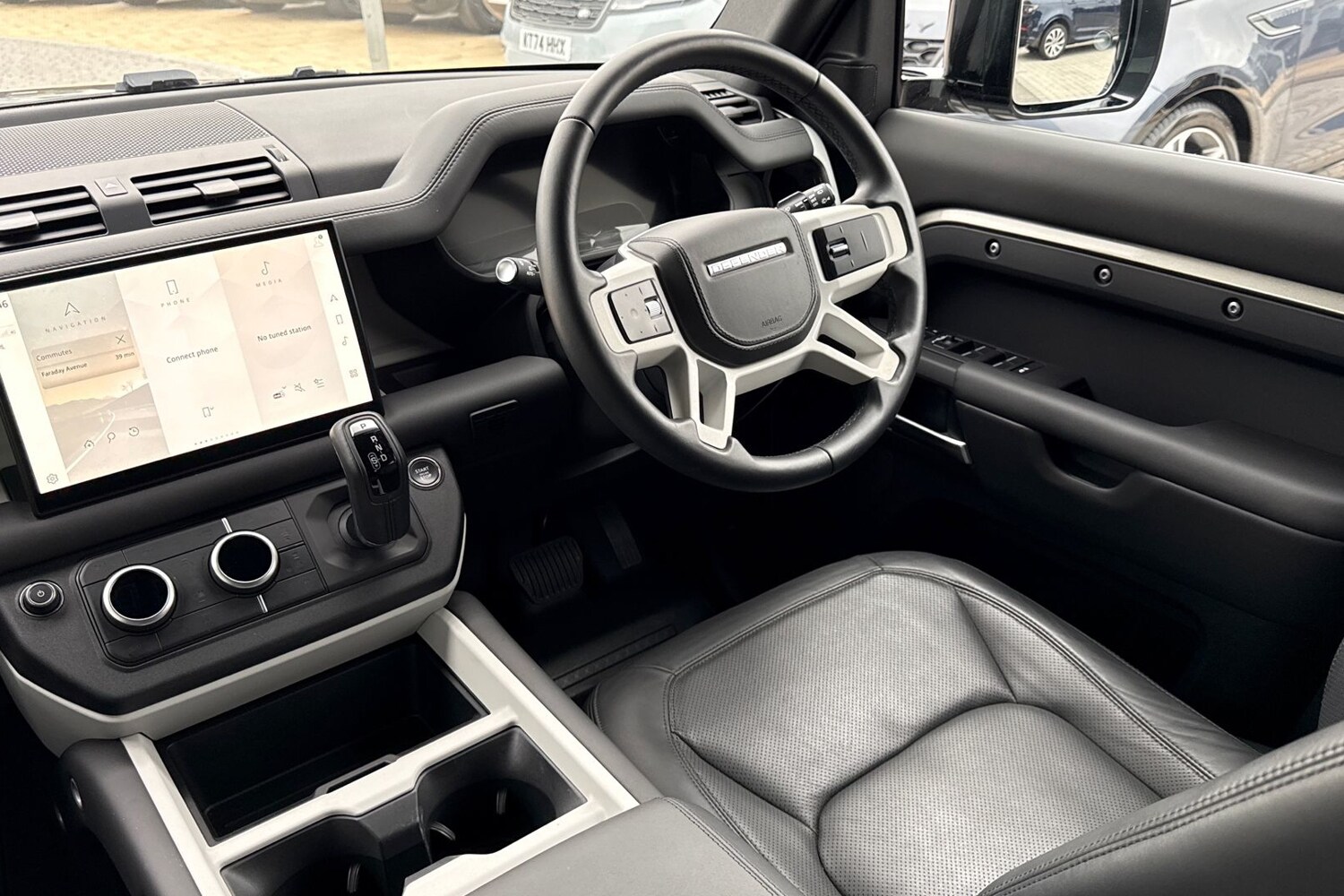 Used Land Rover Defender 110 2024 for sale - 76220199: Photo 41