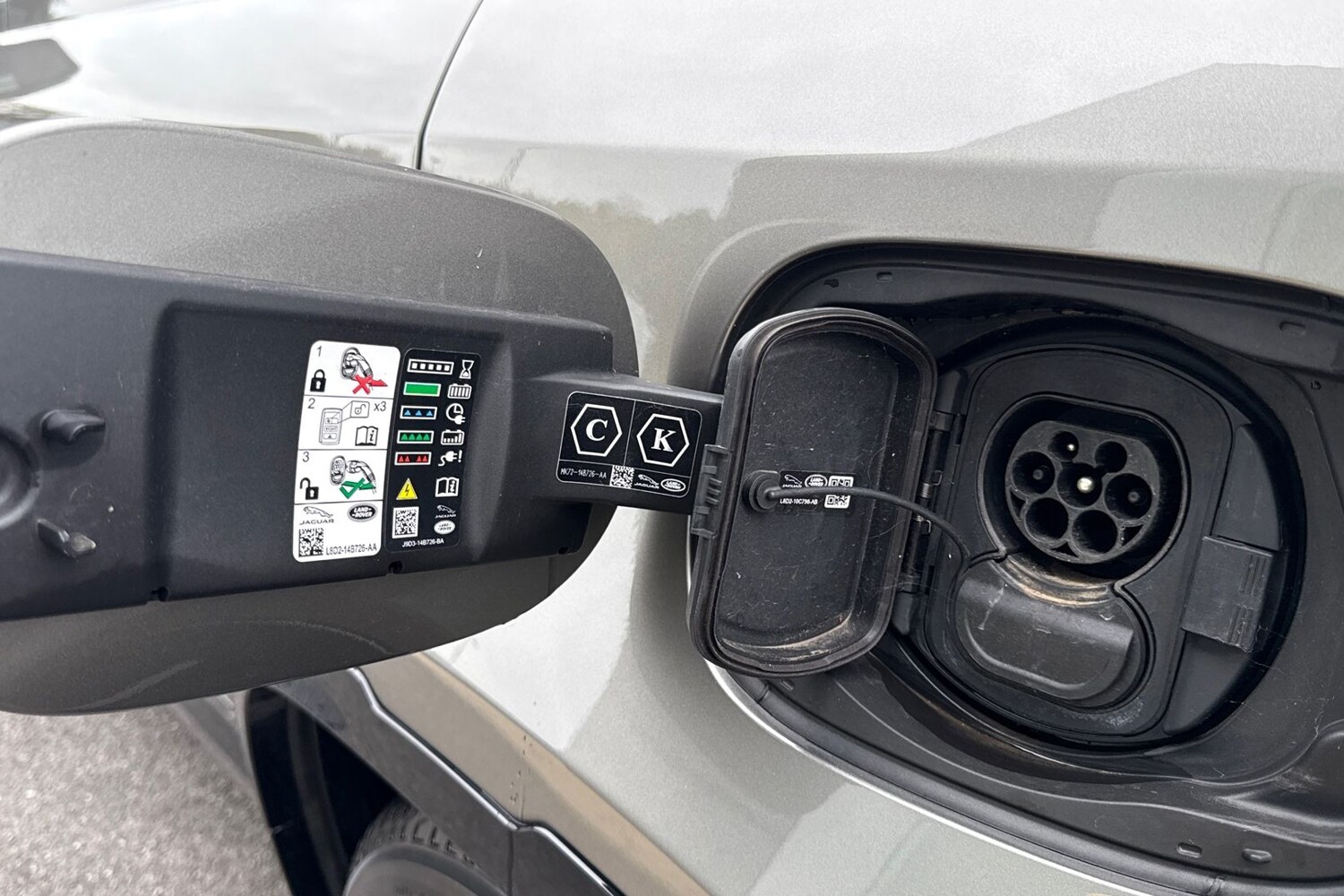 Used Land Rover Defender 110 2024 for sale - 76220199: Photo 43