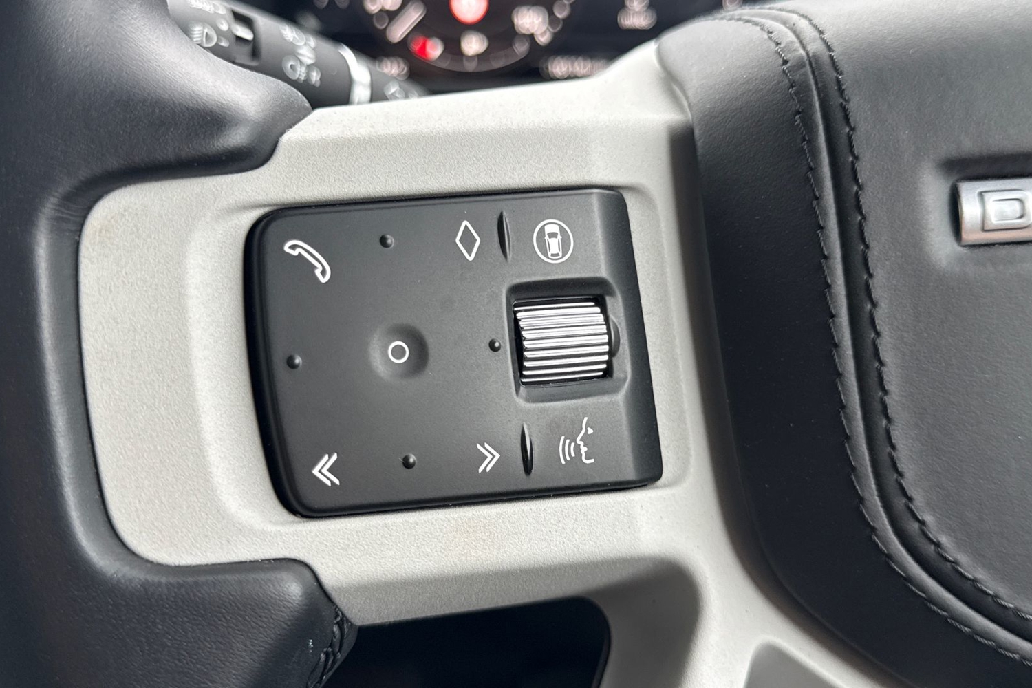 Used Land Rover Defender 110 2024 for sale - 76220199: Photo 48