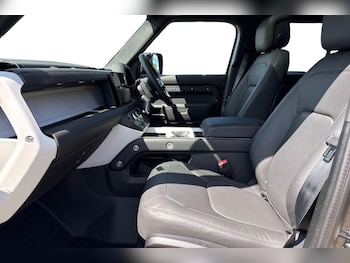 Used Land Rover Defender 110 2025 for sale - 75557063: Photo