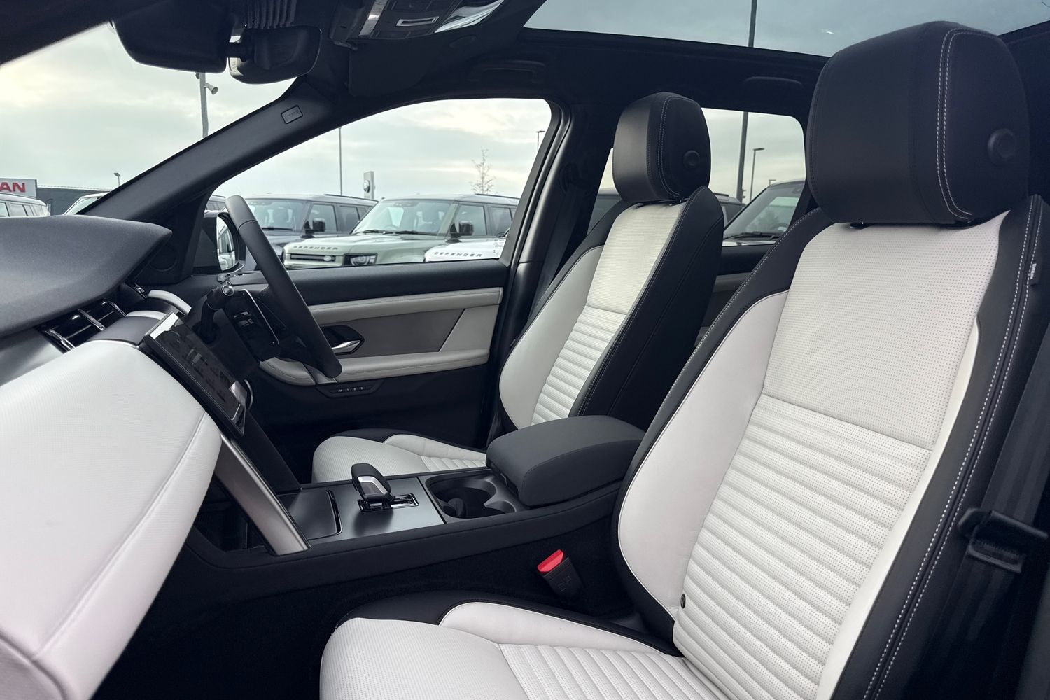 Used Land Rover Discovery Sport 2026 for sale - 77226535: Photo 11