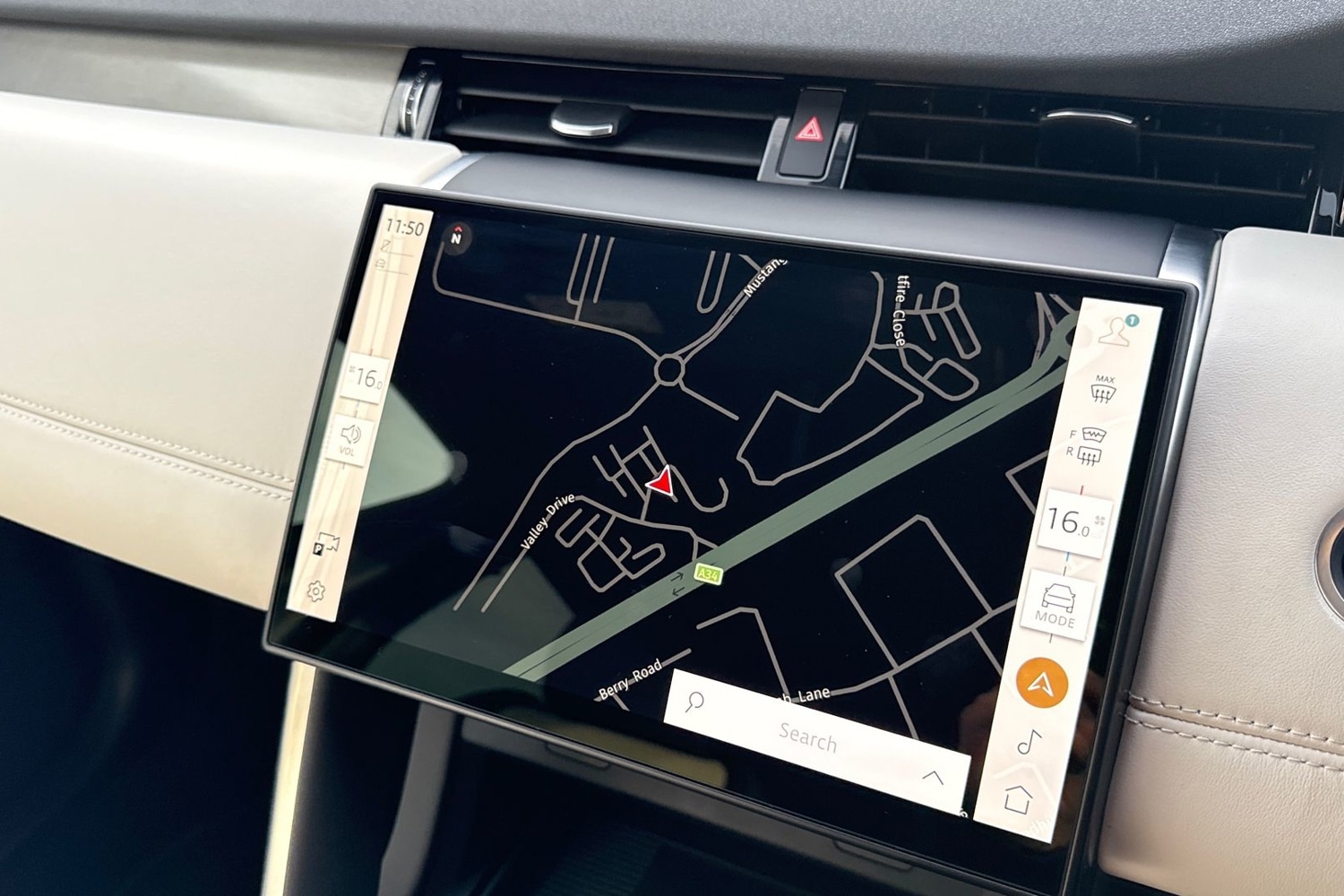 Used Land Rover Discovery Sport 2024 for sale - 76855031: Photo 12