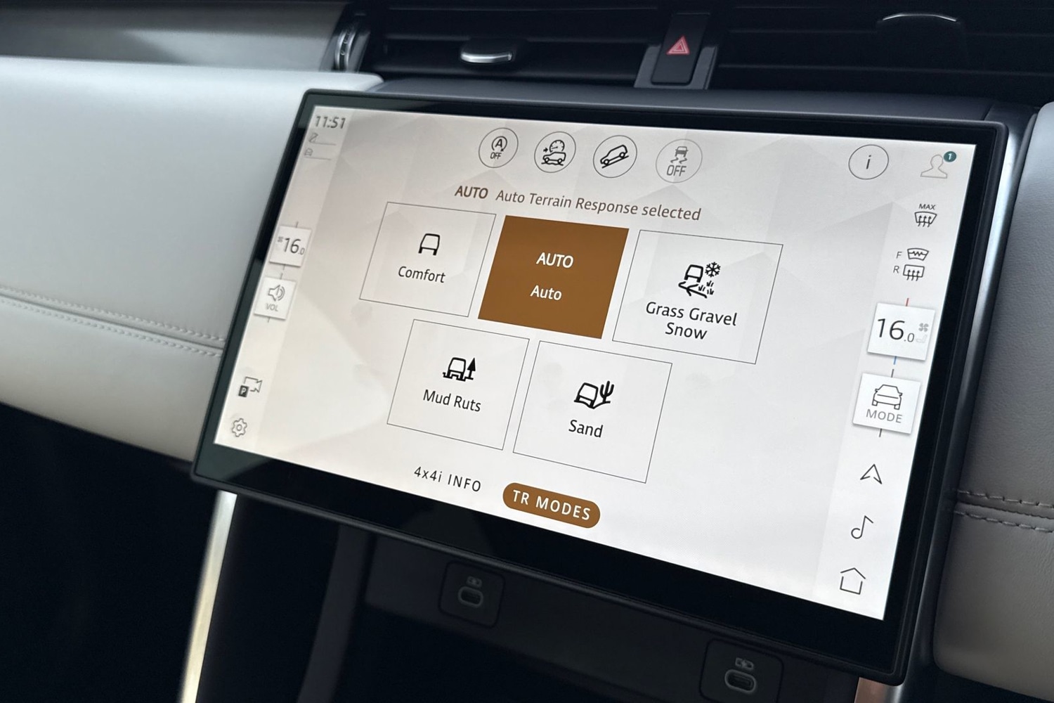 Used Land Rover Discovery Sport 2024 for sale - 76855031: Photo 39