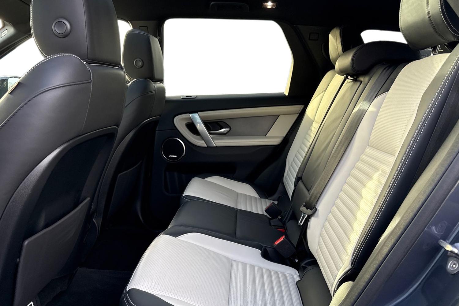 Used Land Rover Discovery Sport 2024 for sale - 76855031: Photo 4