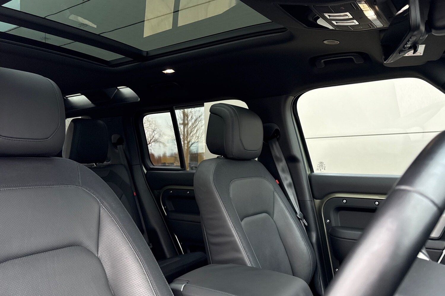 Used Land Rover Defender 110 2024 for sale - 77080026: Photo 21