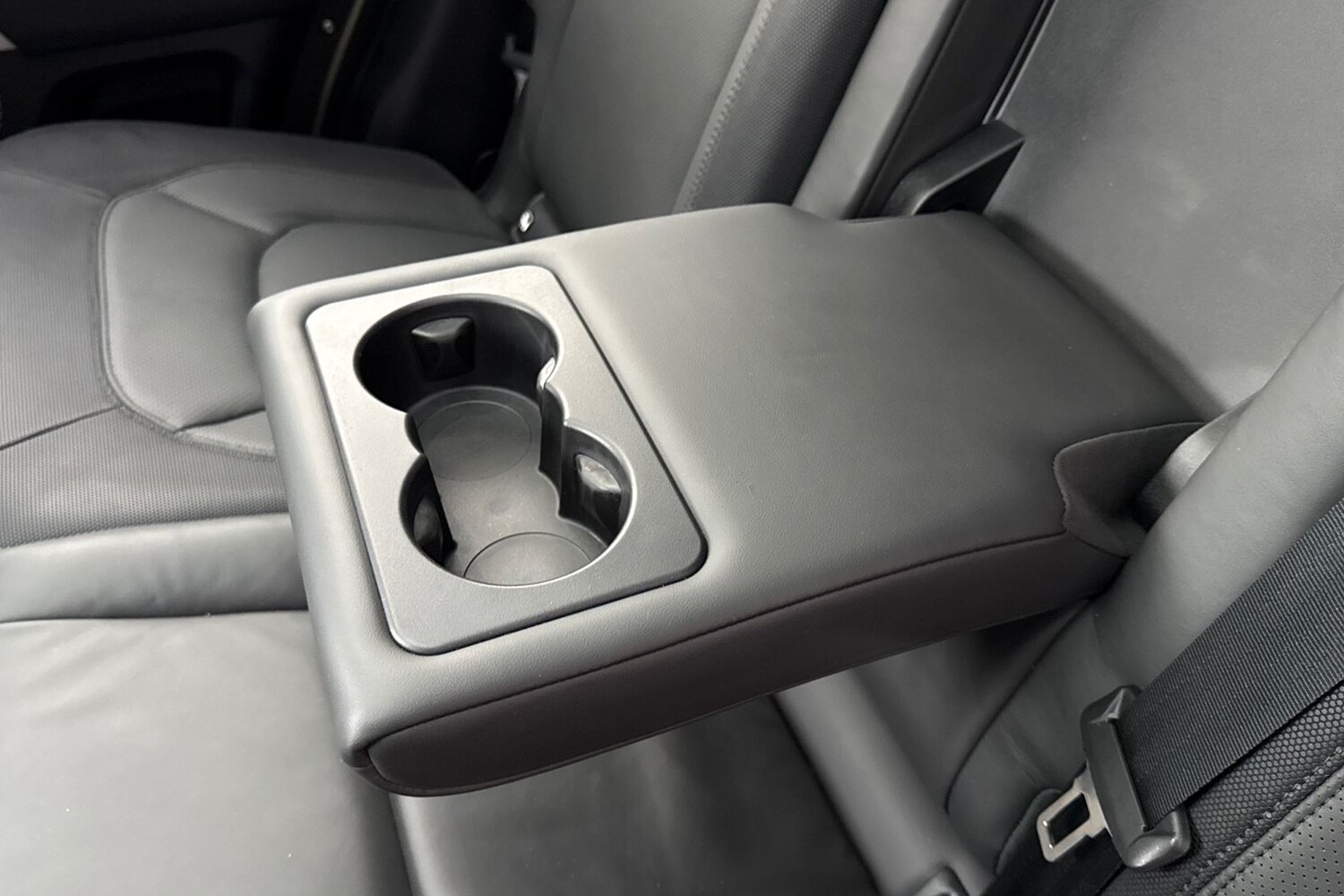 Used Land Rover Defender 110 2024 for sale - 77080026: Photo 39