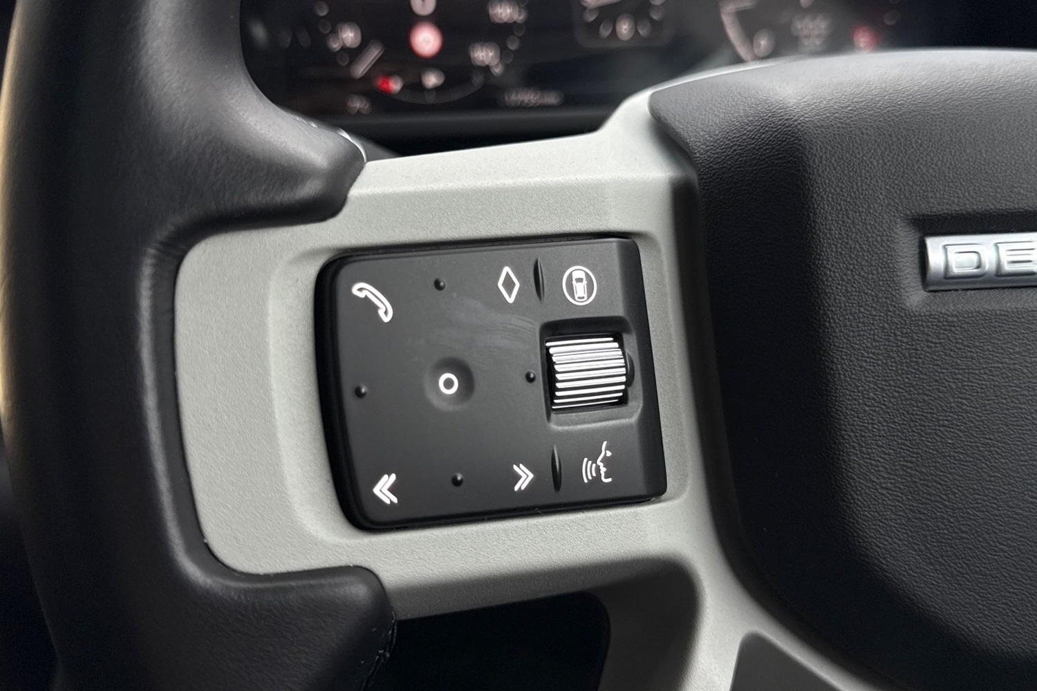 Used Land Rover Defender 110 2024 for sale - 77080026: Photo 43