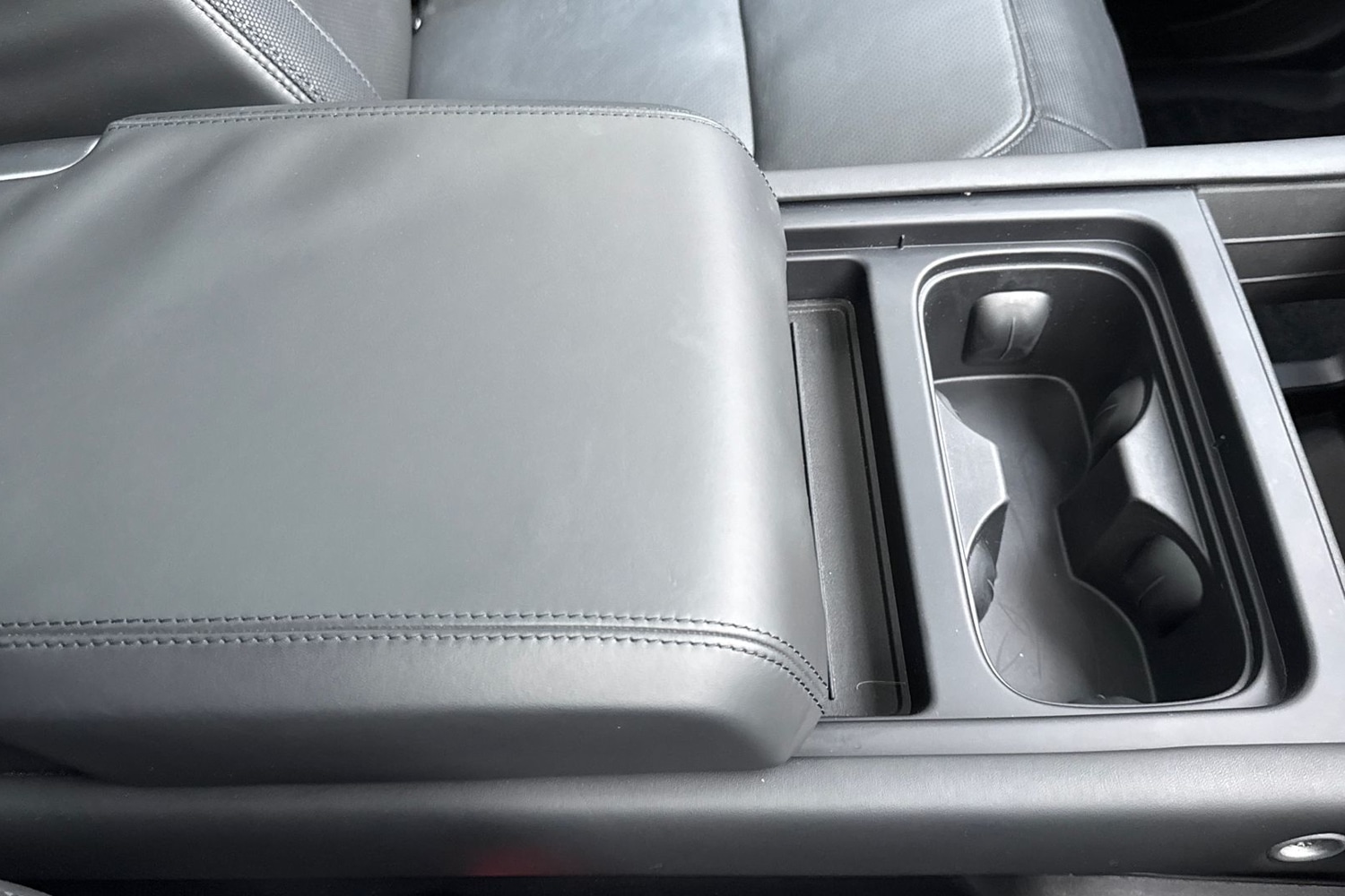 Used Land Rover Defender 110 2024 for sale - 77080026: Photo 47