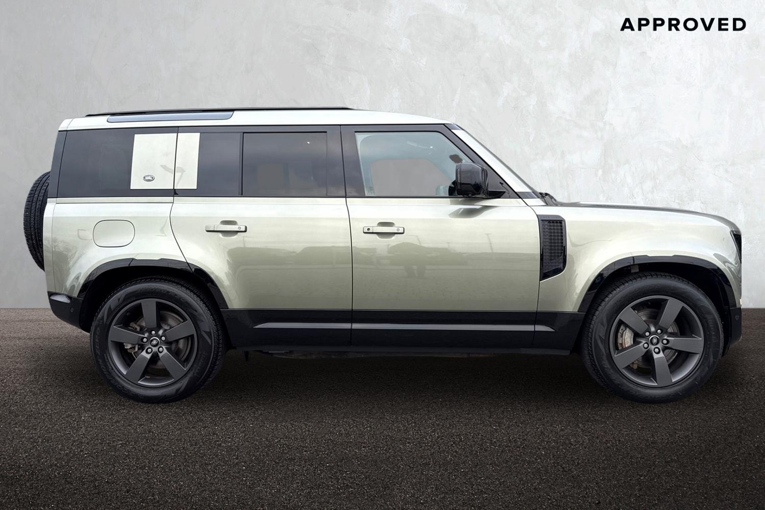 Used Land Rover Defender 110 2024 for sale - 77080026: Photo 5