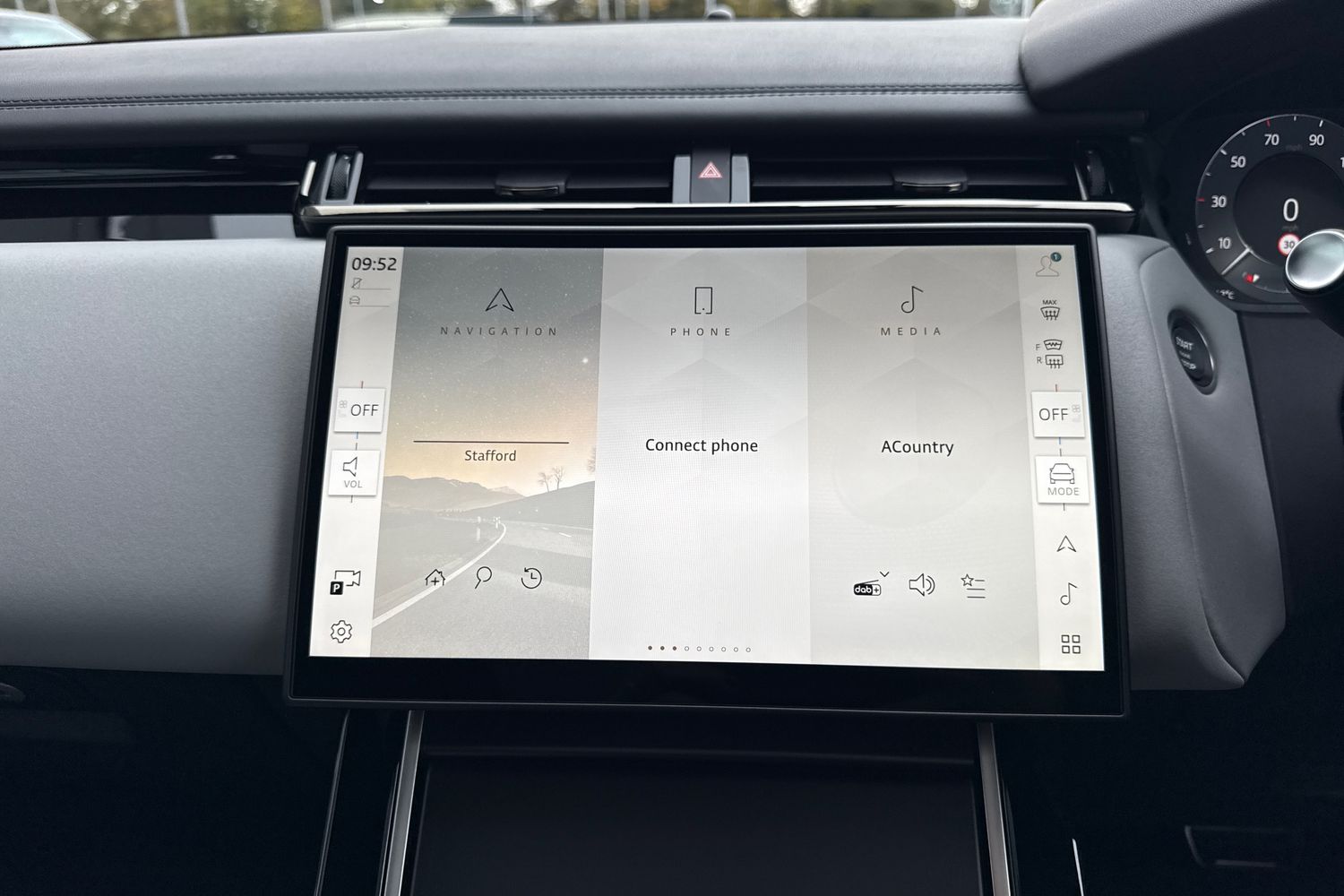 Used Land Rover Range Rover Velar 2025 for sale - 76416705: Photo 20