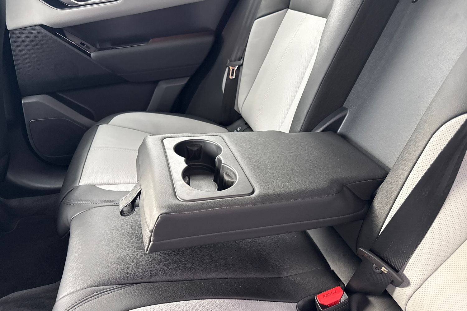 Used Land Rover Range Rover Velar 2025 for sale - 76416705: Photo 26