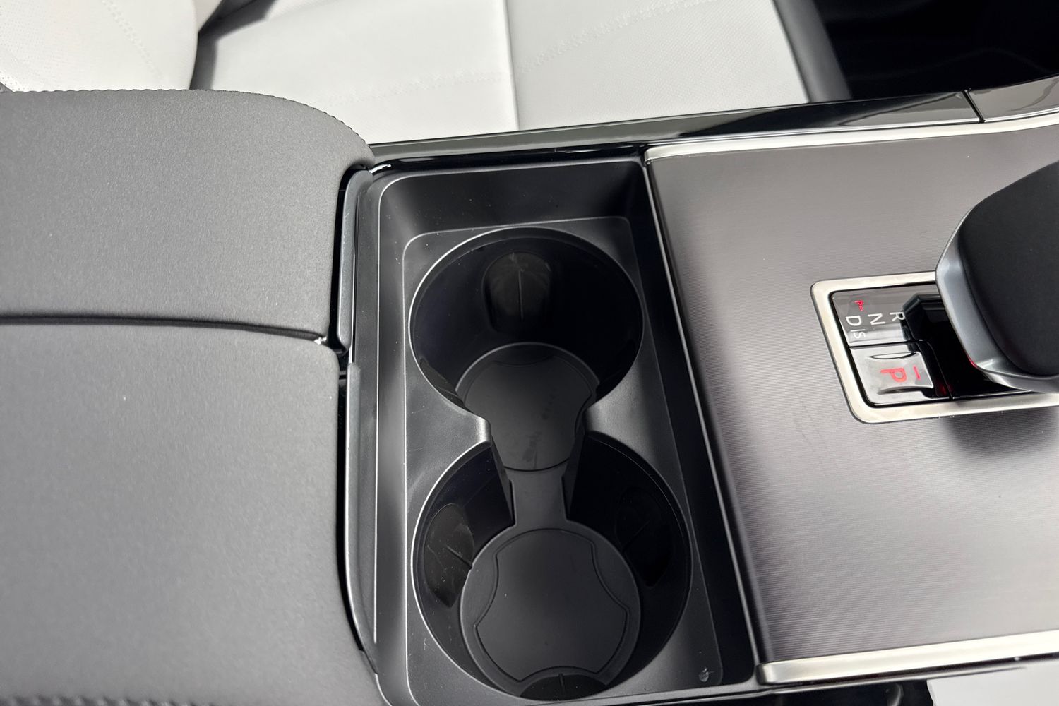 Used Land Rover Range Rover Velar 2025 for sale - 76416705: Photo 48