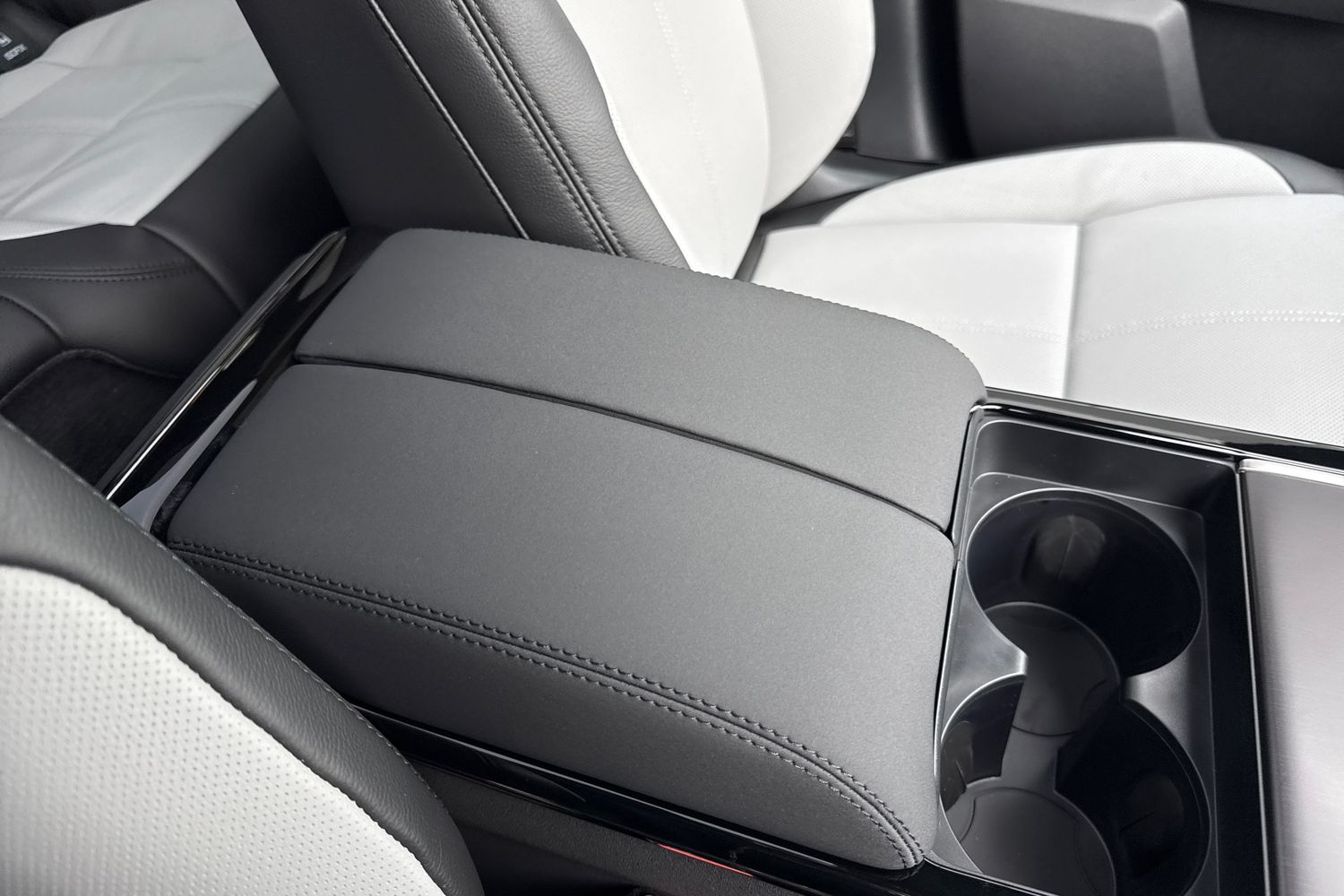 Used Land Rover Range Rover Velar 2025 for sale - 76416705: Photo 49