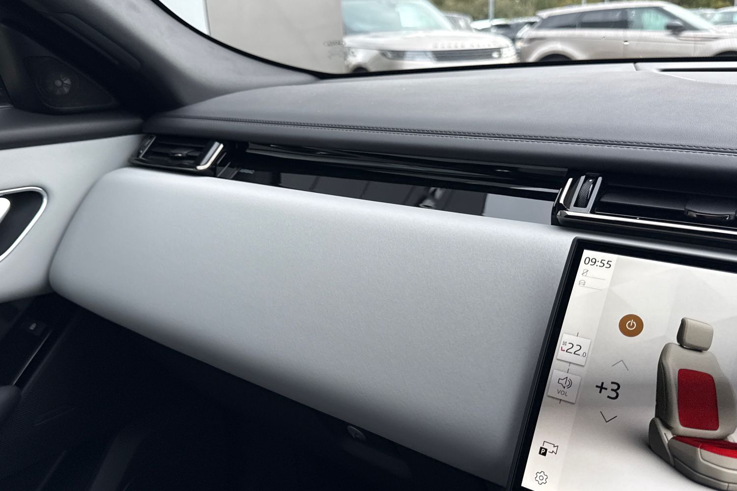 Used Land Rover Range Rover Velar 2025 for sale - 76416705: Photo 53