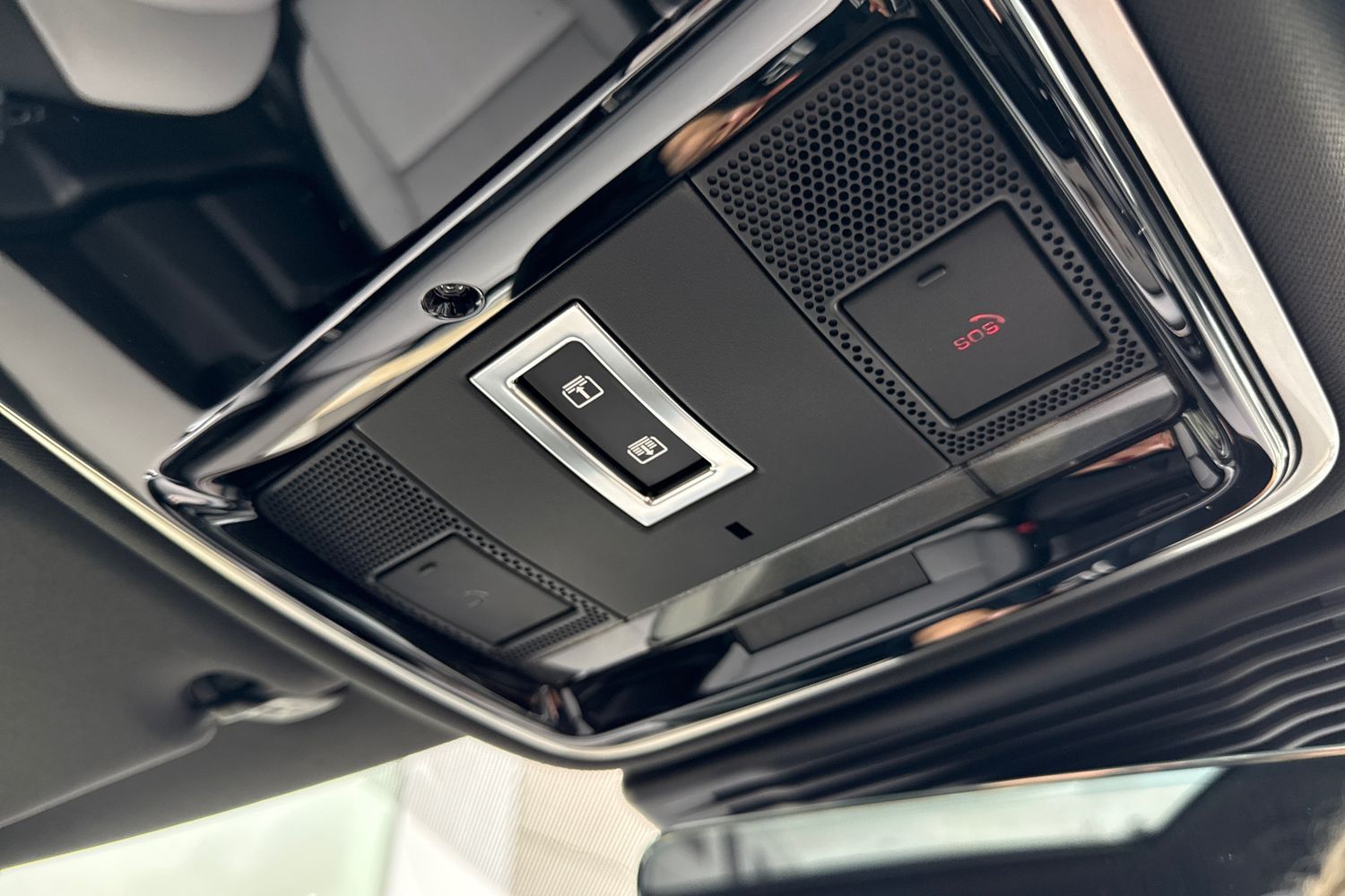 Used Land Rover Range Rover Velar 2025 for sale - 76416705: Photo 54