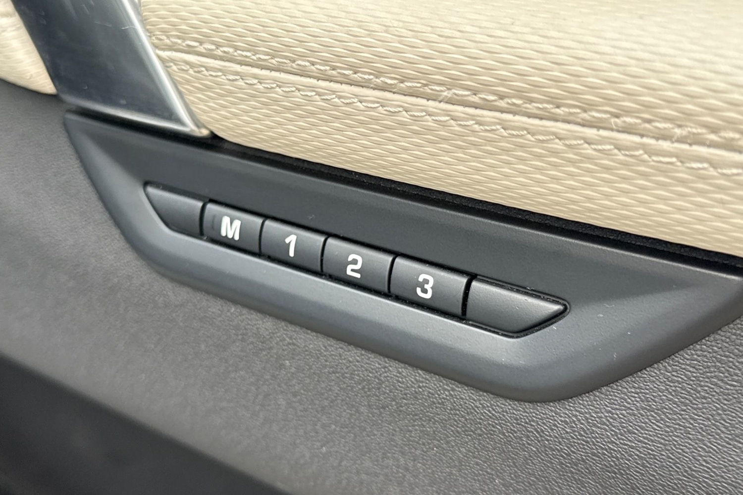 Used Land Rover Discovery Sport 2024 for sale - 77834774: Photo 34