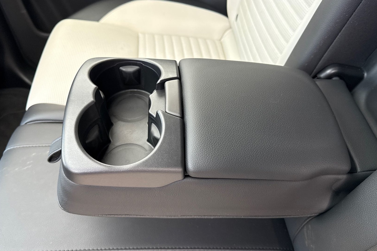 Used Land Rover Discovery Sport 2024 for sale - 77834774: Photo 41