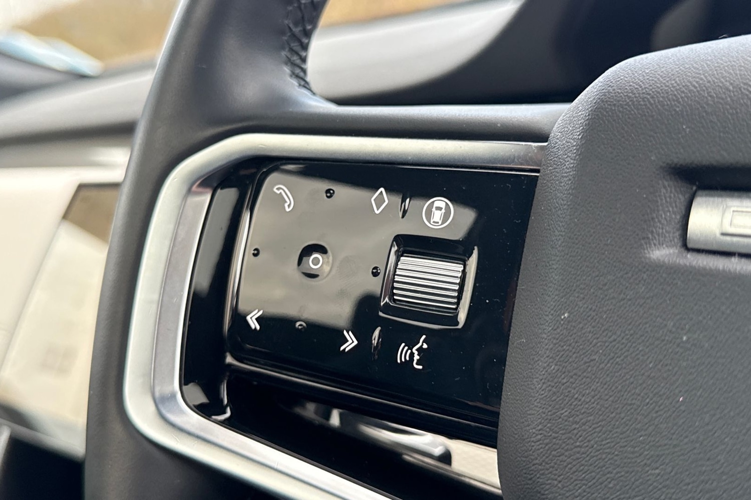 Used Land Rover Discovery Sport 2024 for sale - 77834774: Photo 45