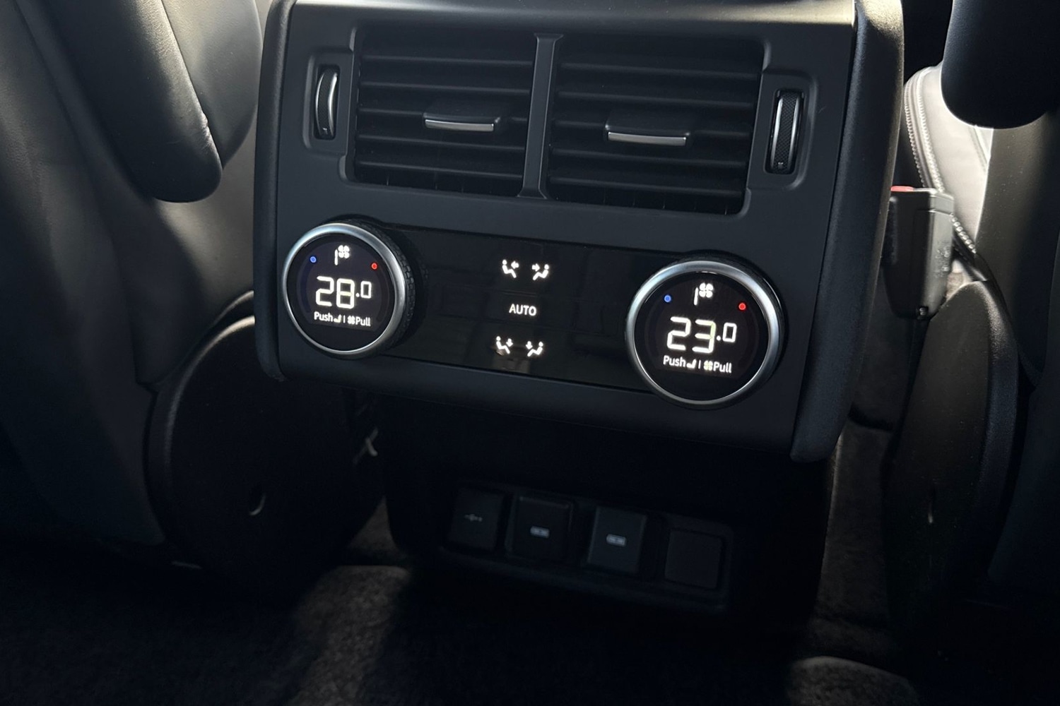 Used Land Rover Discovery 2024 for sale - 76855057: Photo 19