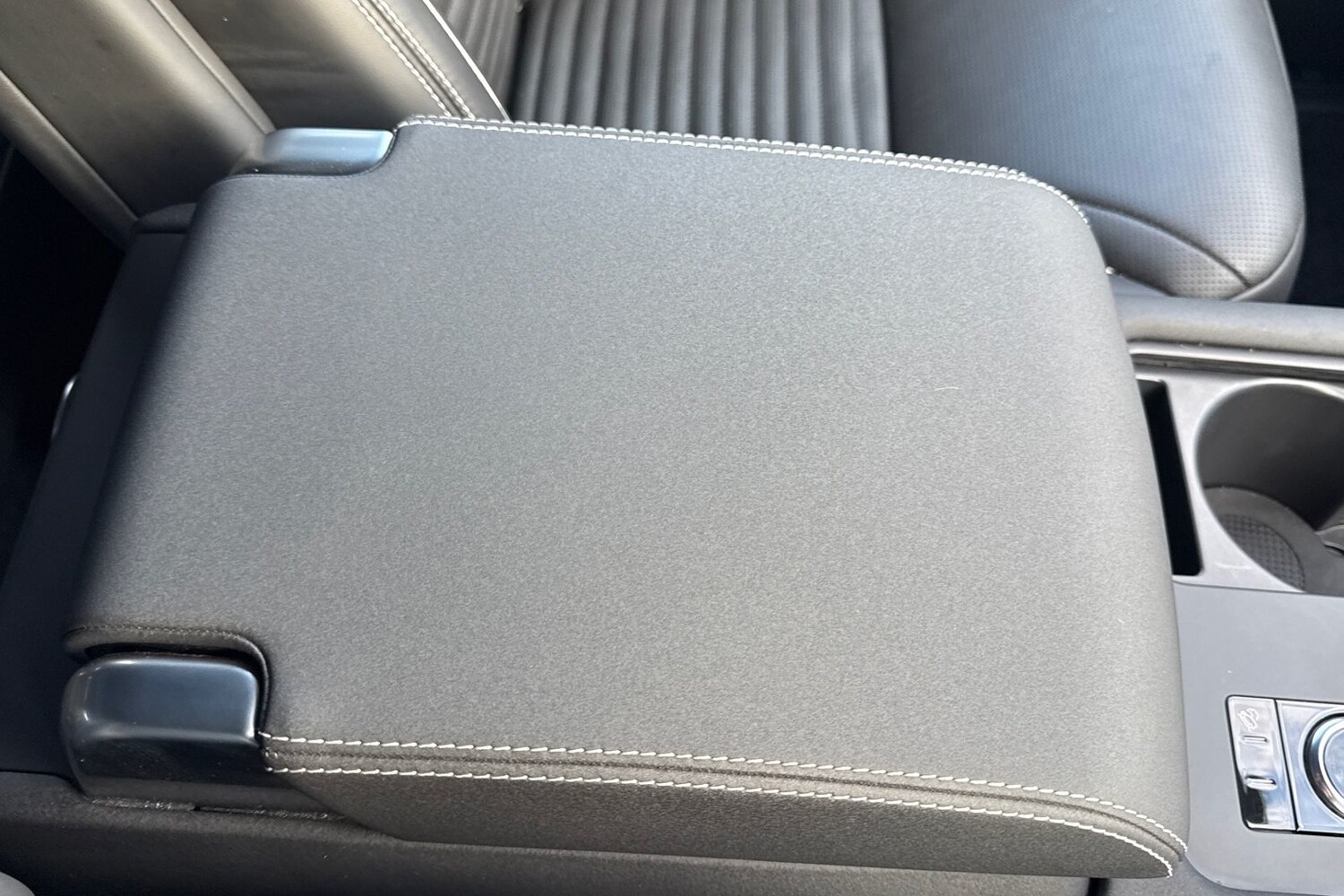 Used Land Rover Discovery 2024 for sale - 76855057: Photo 45