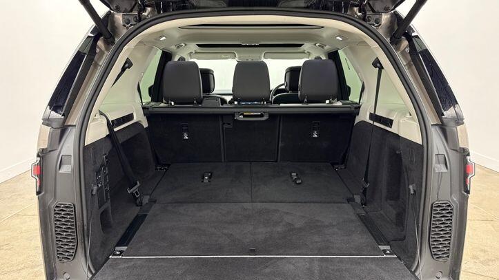 Used Land Rover Discovery 2024 for sale - 77620438: Photo 11