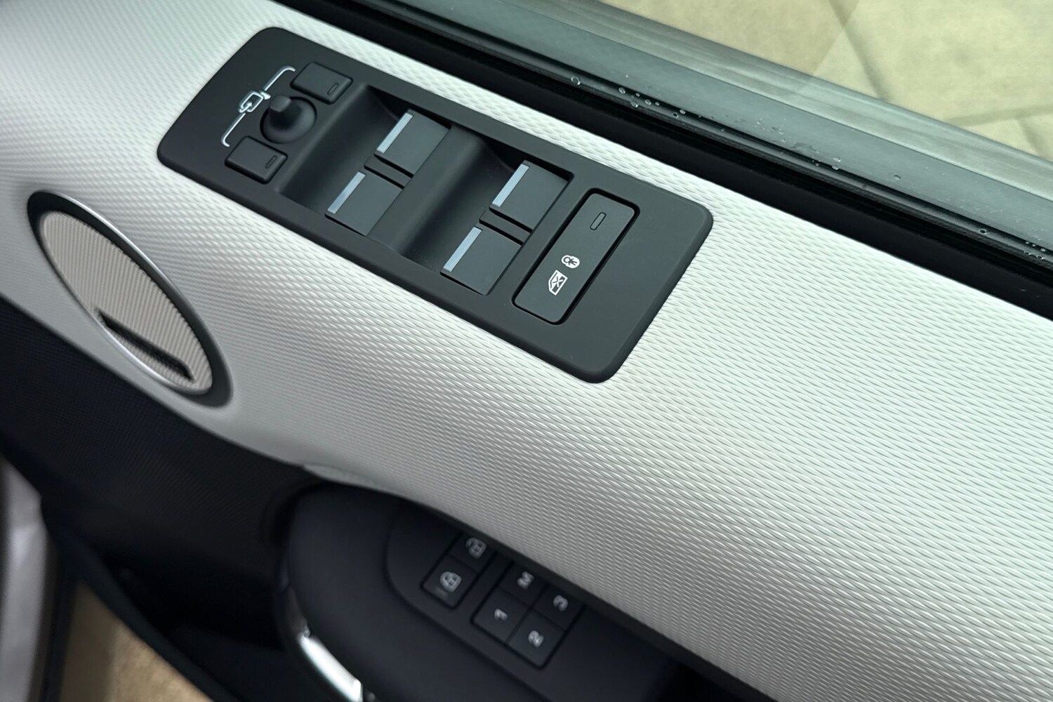 Used Land Rover Discovery 2024 for sale - 77620438: Photo 26